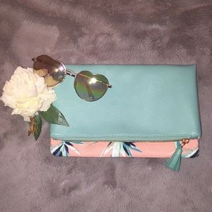 💗Rachel Pally Clutch💗